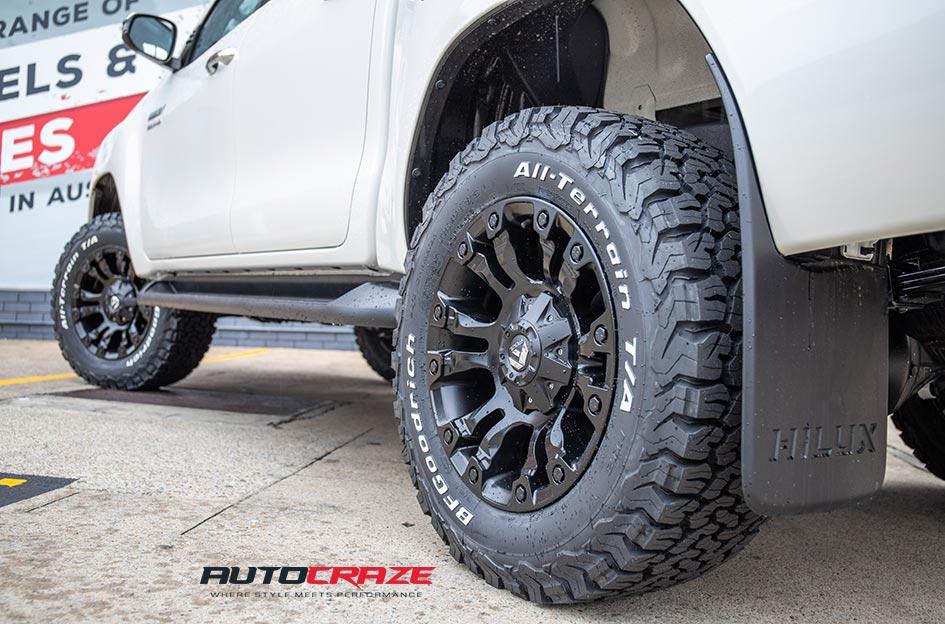 TOYOTA HILUX N80 4WD VAPOR MATTE BLACK